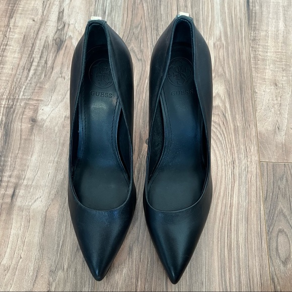 🦊Guess Leather Pumps - Picture 4 of 11